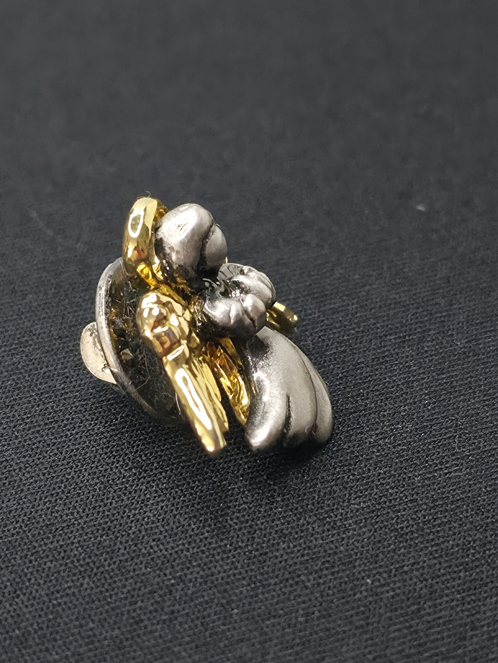 VTG USA Made Signed Pewter Gold Guardian Angel Pin 1cm - Picture 3 of 6
